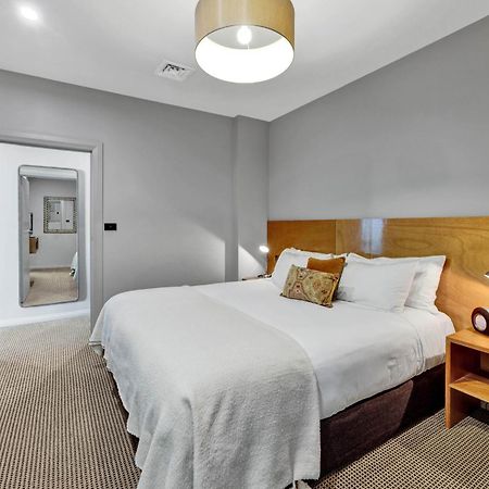 King And Queen Hotel Suites New Plymouth Eksteriør billede